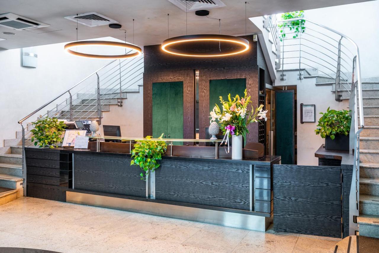 ניקלינו Hotel Parisi מראה חיצוני תמונה