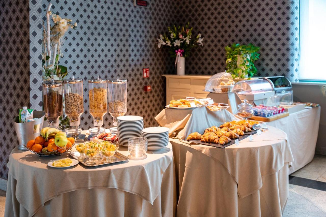 ניקלינו Hotel Parisi מראה חיצוני תמונה