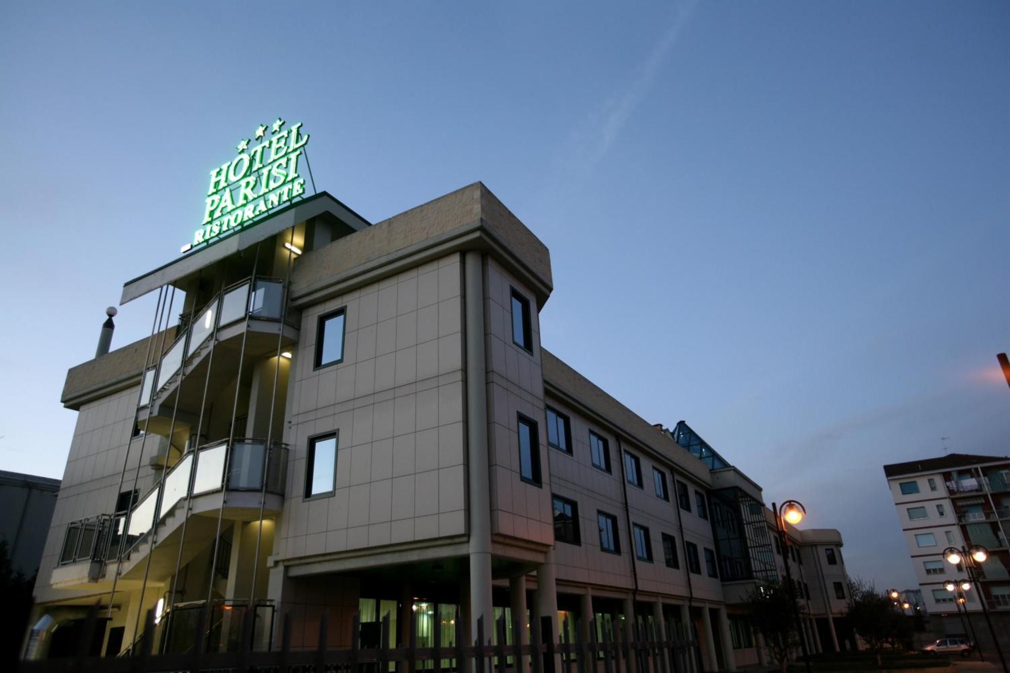 ניקלינו Hotel Parisi מראה חיצוני תמונה