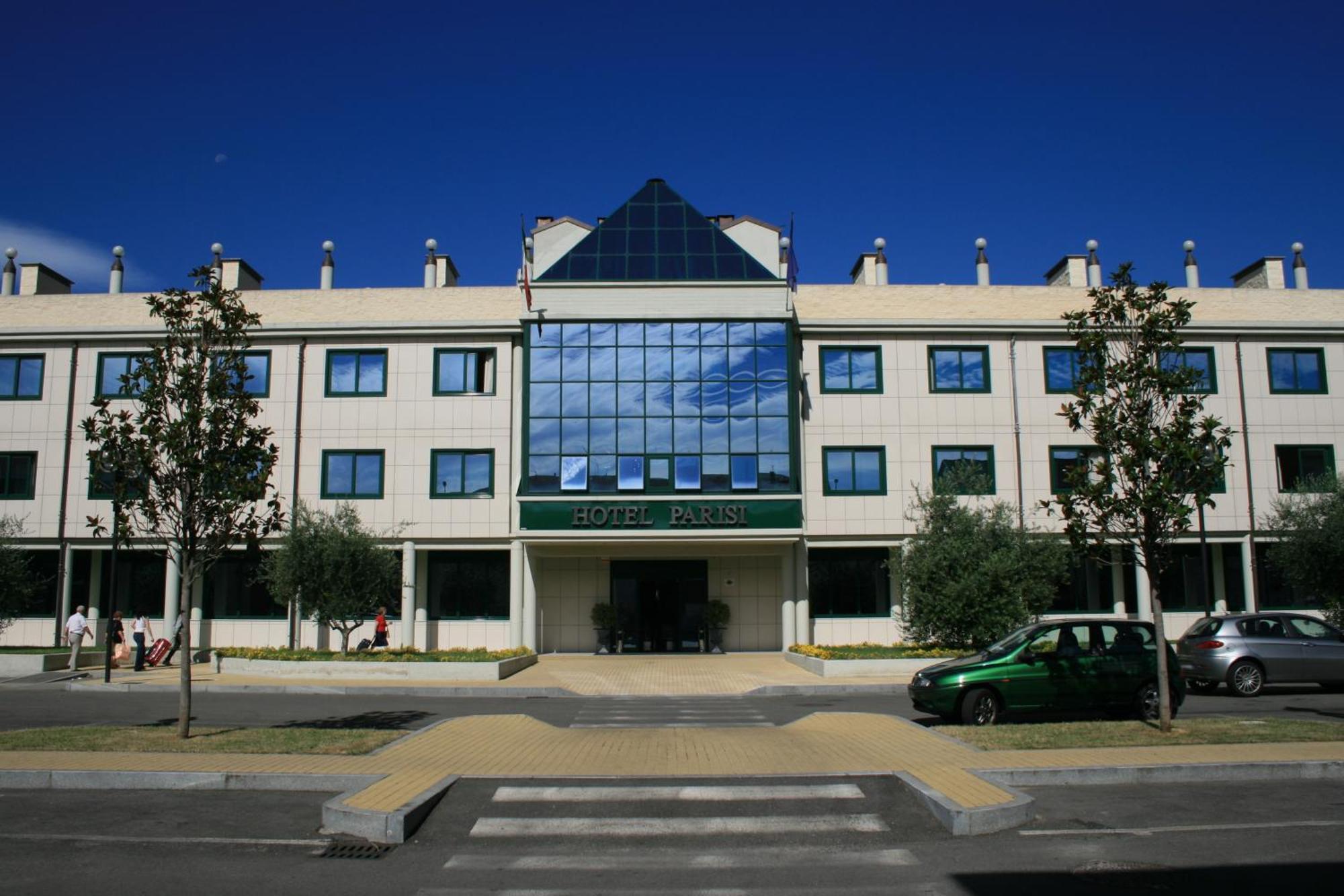 ניקלינו Hotel Parisi מראה חיצוני תמונה