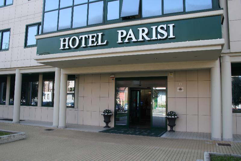 ניקלינו Hotel Parisi מראה חיצוני תמונה